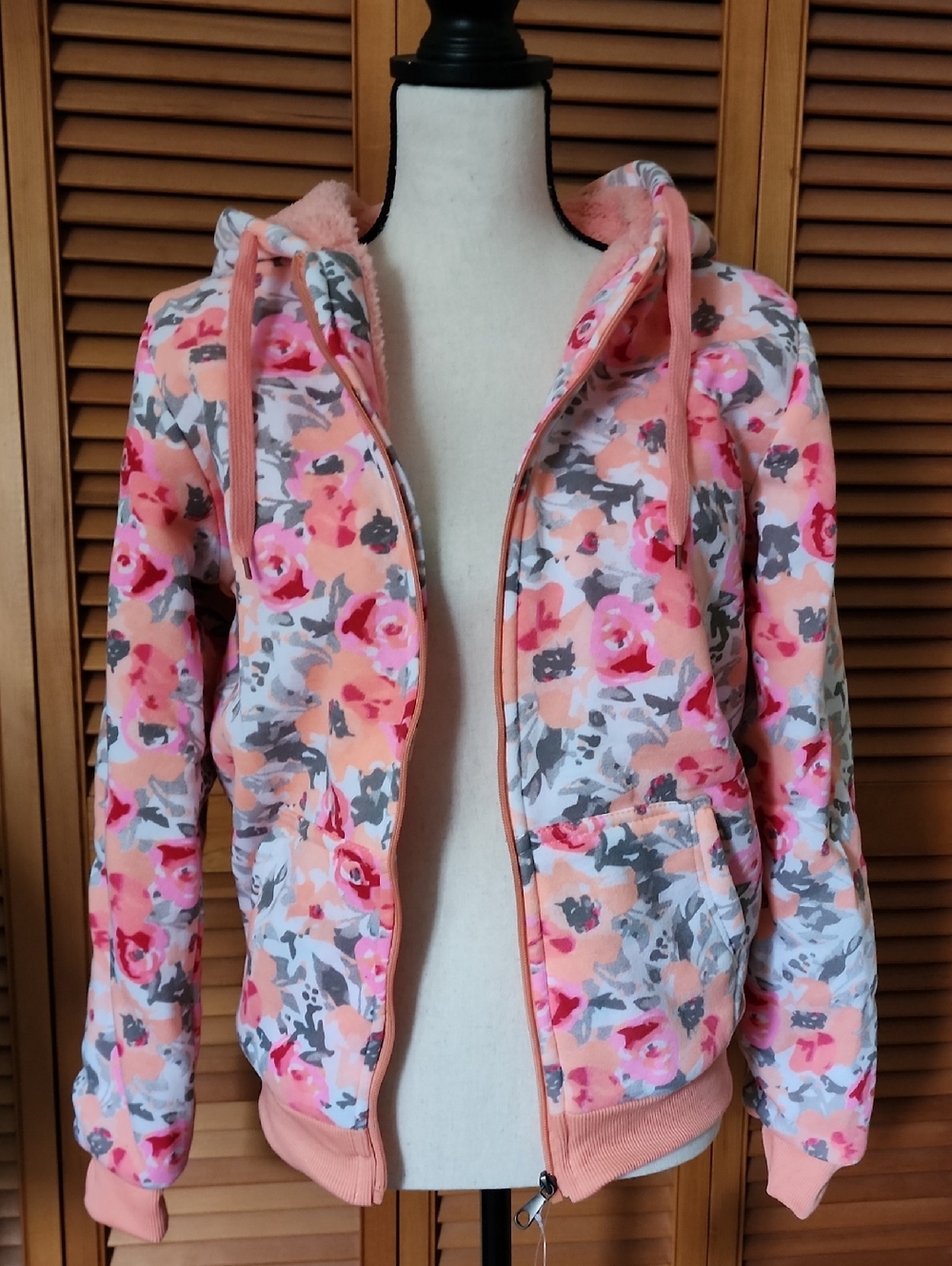 NWT Sherpa Lined Zip Up Hoodie Sz M Jrs.
